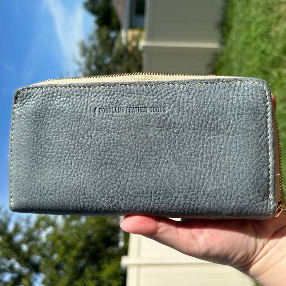 GUC - Portland Leather Blue Steel Large Accordion Zip Wallet